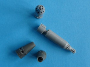 The pair of resin UB-16 pods are made up of two parts each The pair of resin UB-16 pods are made up of two parts each